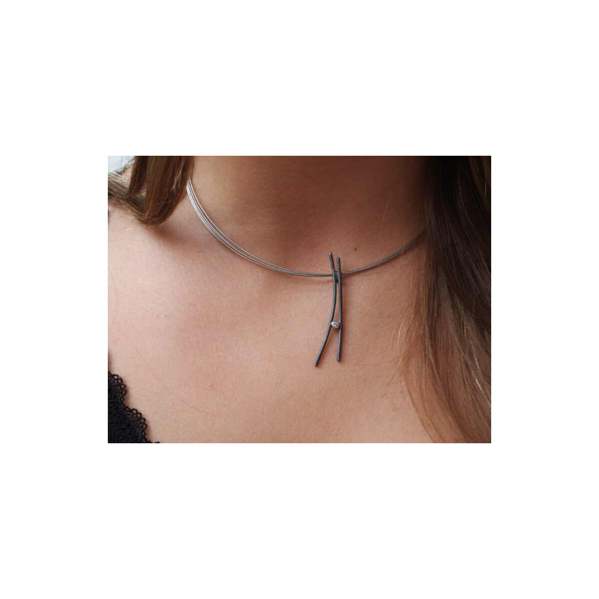 Gargantilla de plata  con diamante