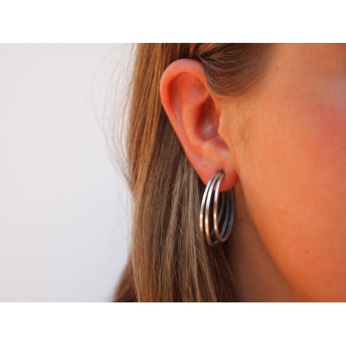 Pendientes de plata en forma de aros Pendientes de plata en forma de aros