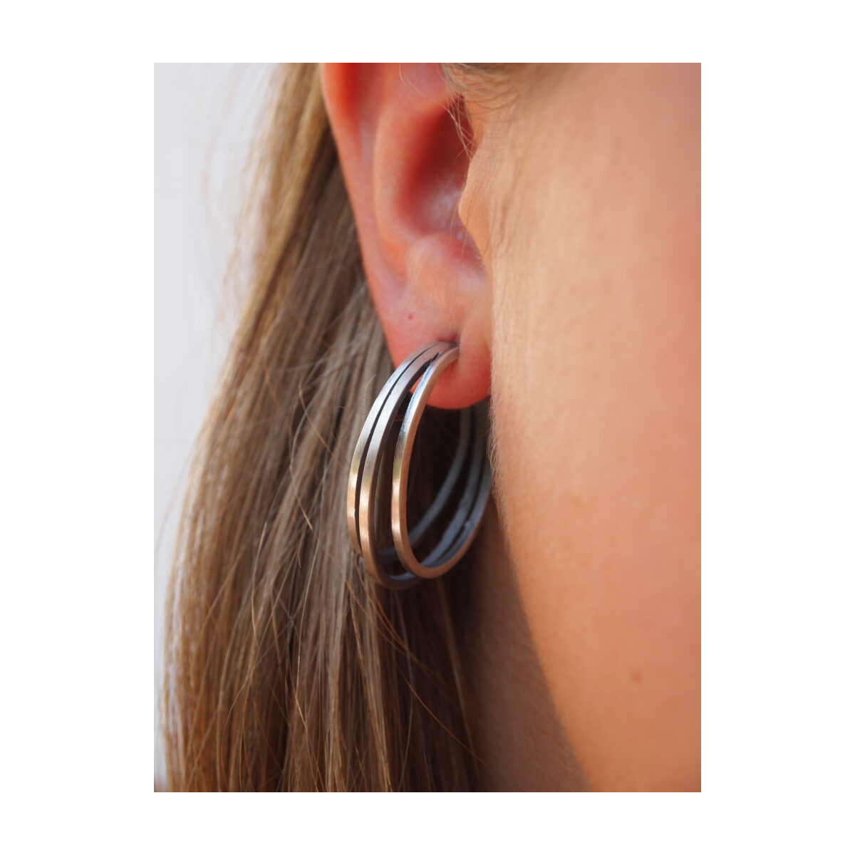 Pendientes de plata en forma de aros Pendientes de plata en forma de aros