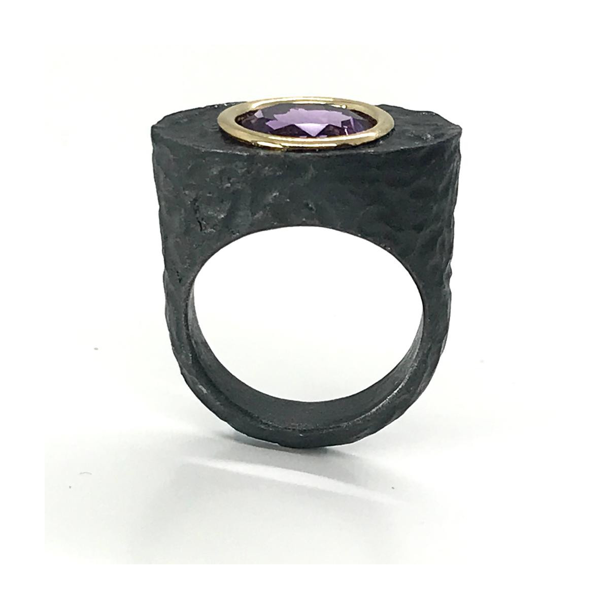 Anillo de plata y oro con amatista Anillo de plata y oro con amatista