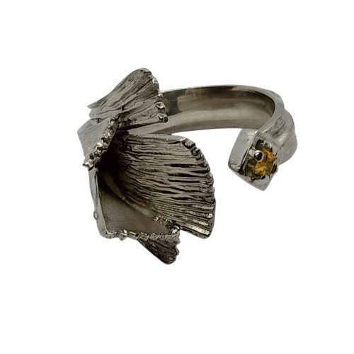 Anillo de plata y zafiro amarillo Anillo de plata y zafiro amarillo