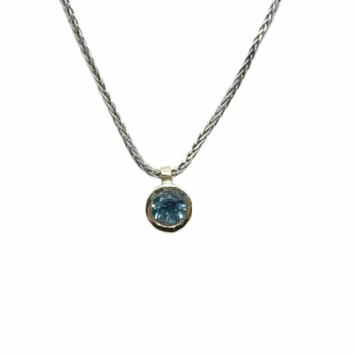 Gargantilla de plata y oro con topacio azul