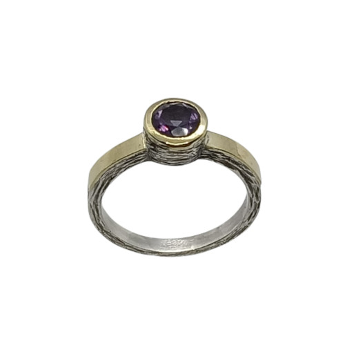 Anillo de plata y oro con amatista