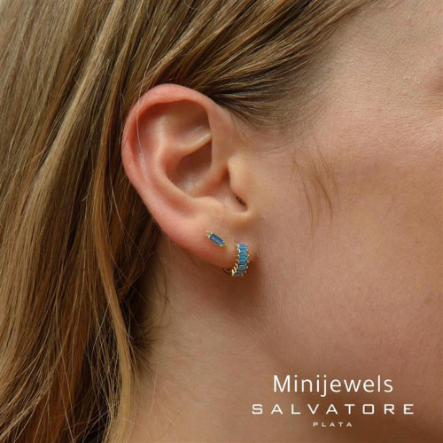 Pendiente pequeño con circonitas azules