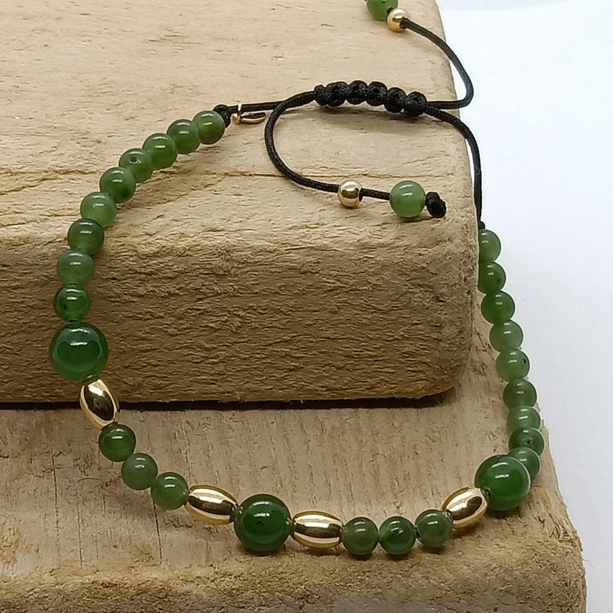 Pulsera de jade y oro amarillo