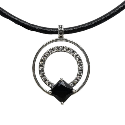 Collar de plata con circonitas