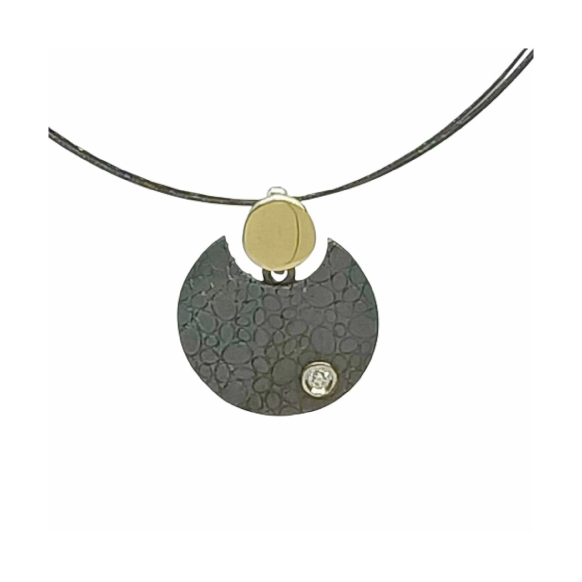 Colgante de plata y oro con diamante