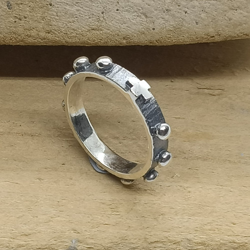 Sortija de plata con forma de Rosario