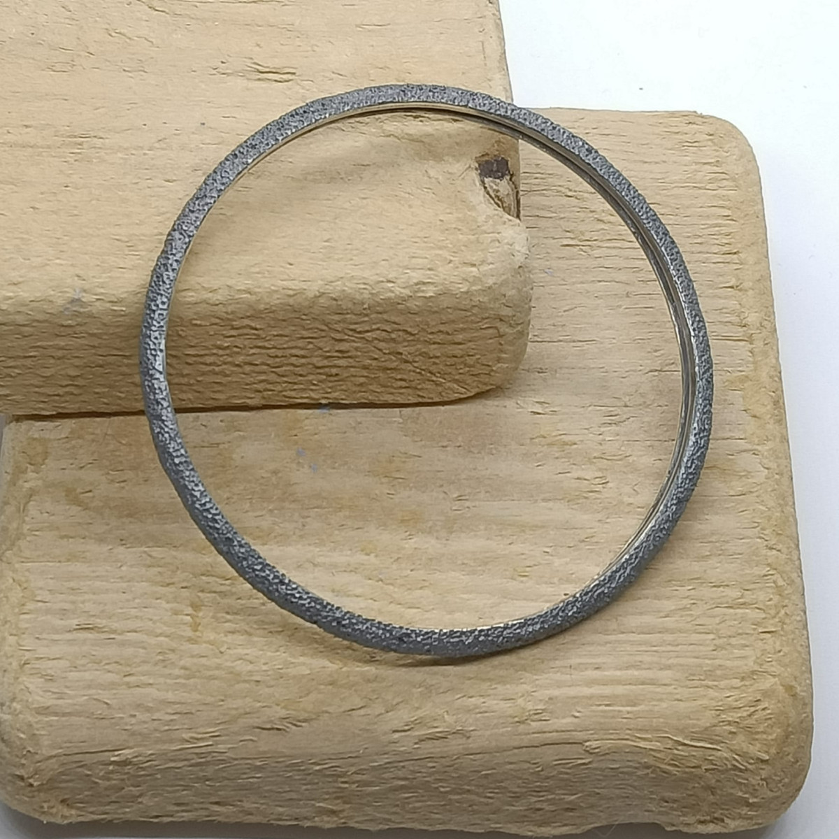 Brazalete rígido de plata