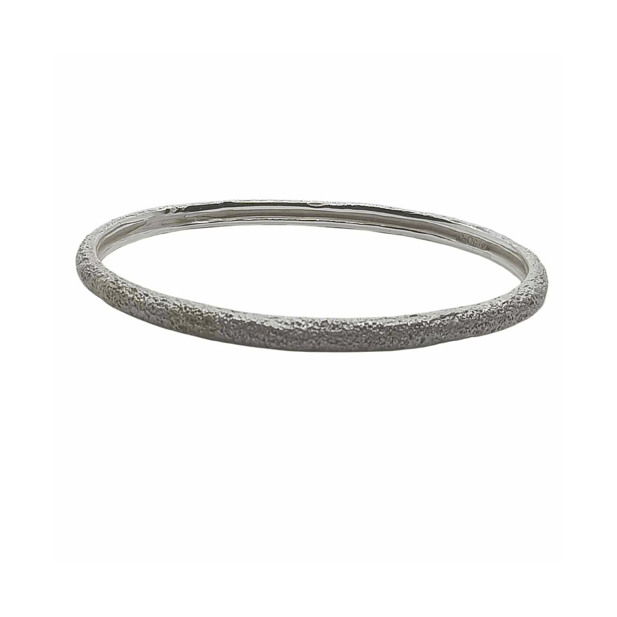 Brazalete rígido de plata