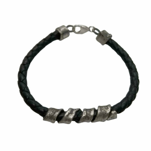 Brazalete de plata y cuero