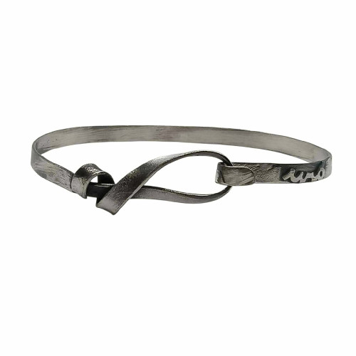 Brazalete rígido de plata