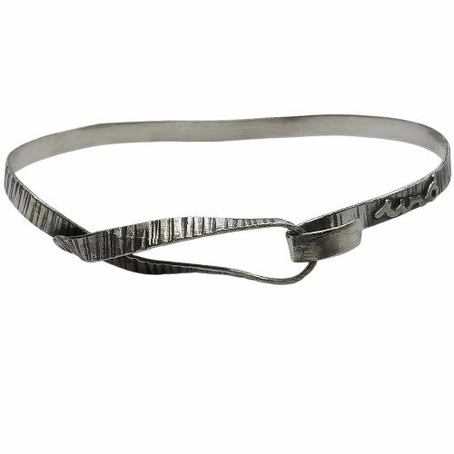 Brazalete rígido de plata