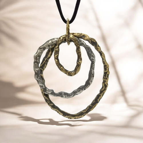 Gargantilla de plata y bronce