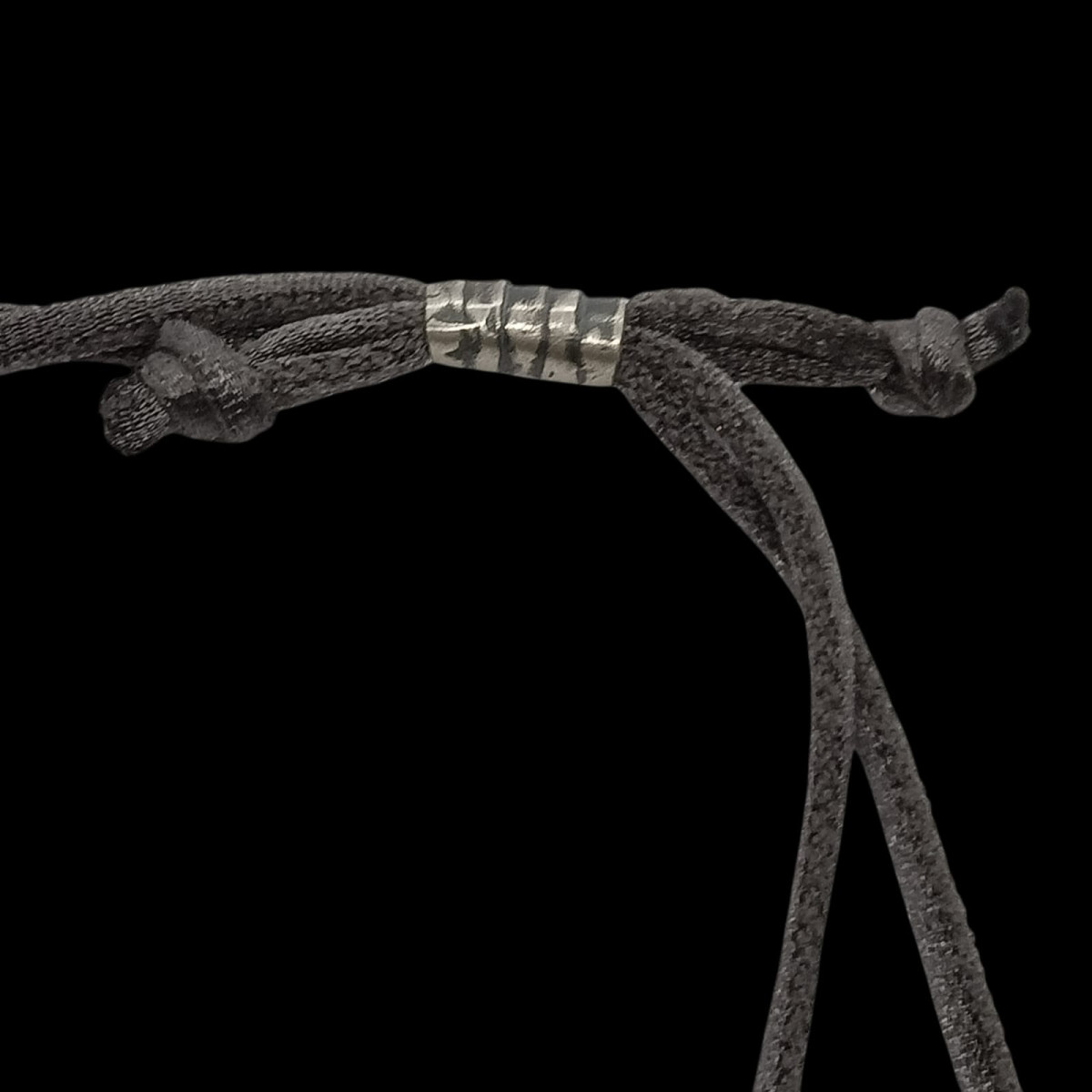 Gargantilla de plata y bronce con perlas