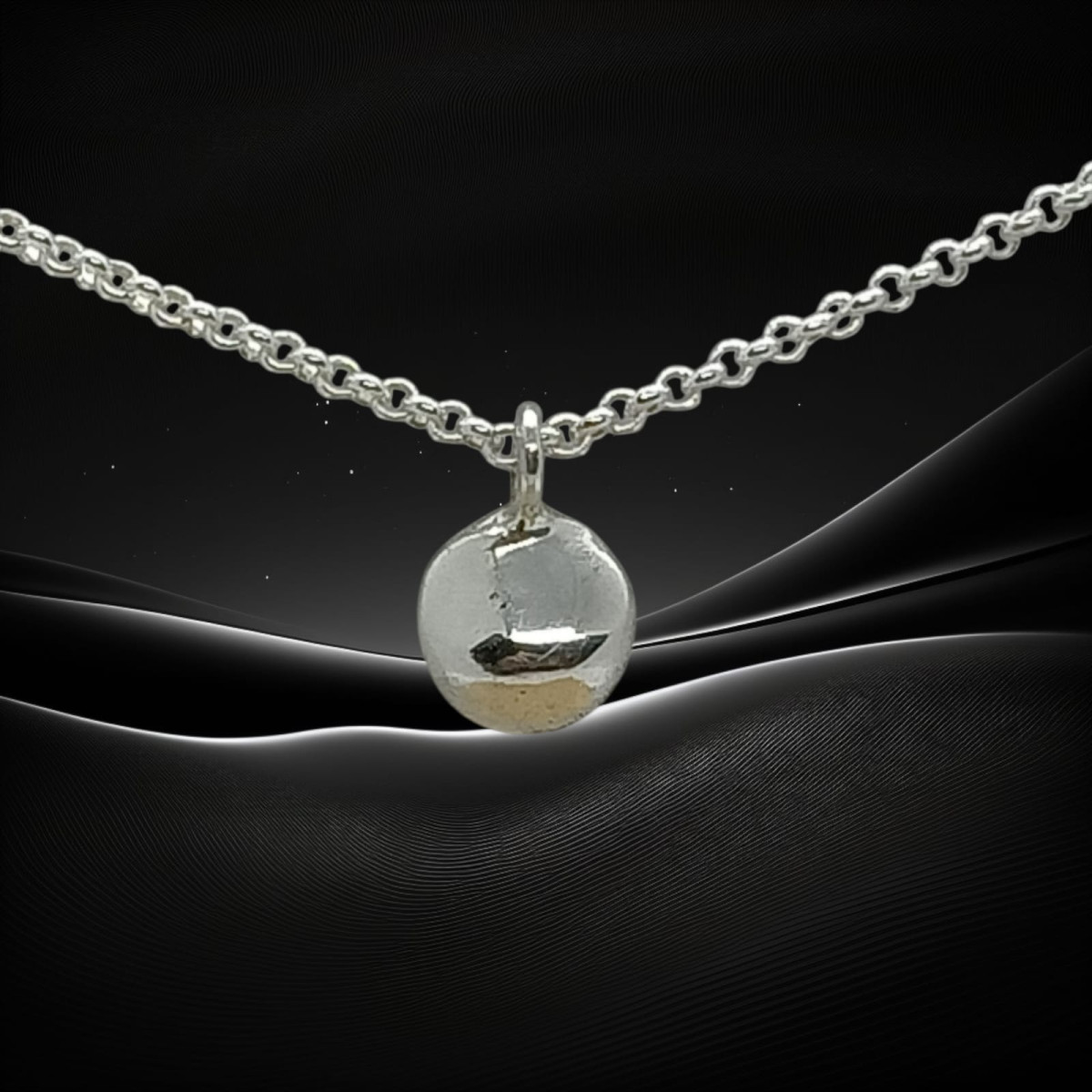 Gargantilla de plata con colgante