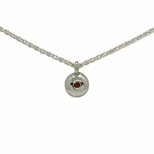 Gargantilla de plata con rubí