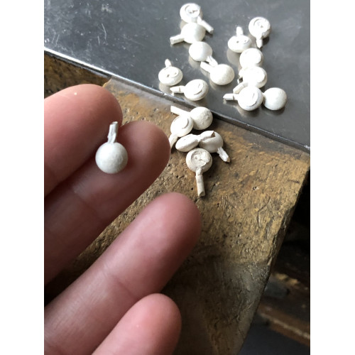 Gargantilla de plata con esmeralda