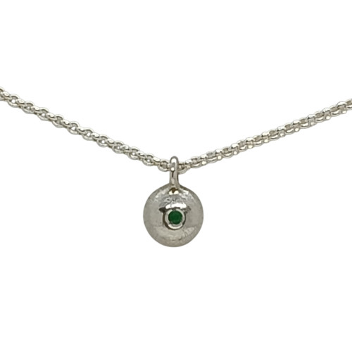 Gargantilla de plata con esmeralda