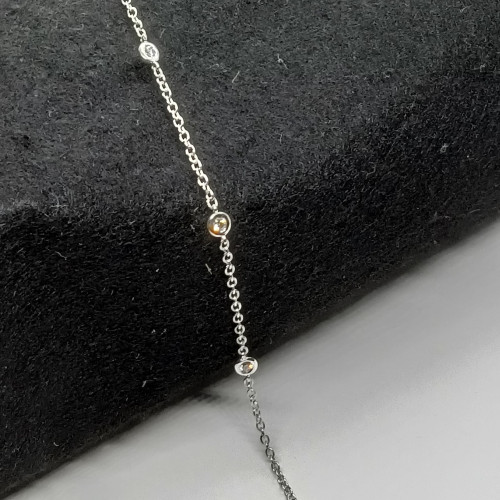 Pulsera de oro blanco con diamantes