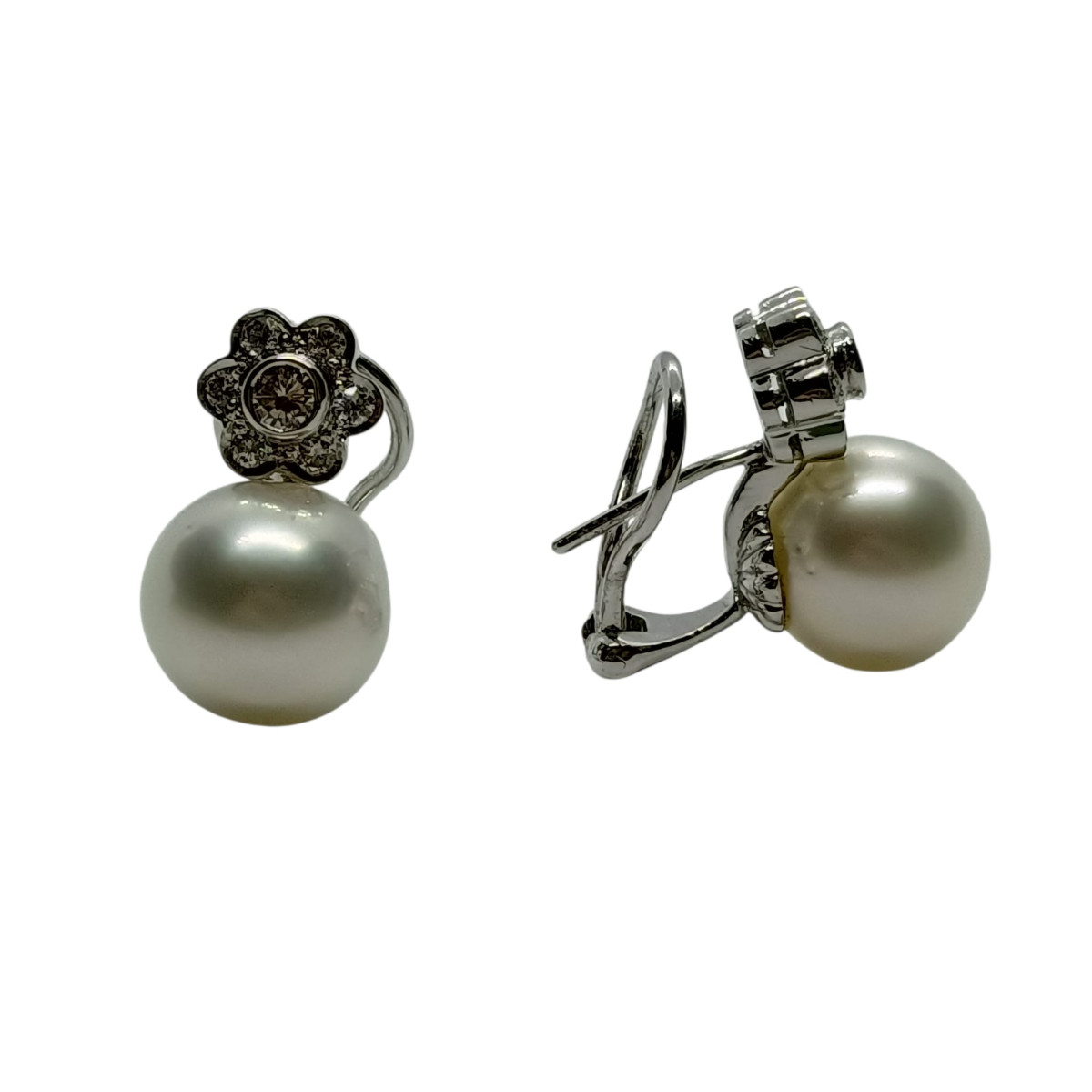 Pendientes con forma de rosetón tú y yo, oro blanco con diamantes y perlas australianas