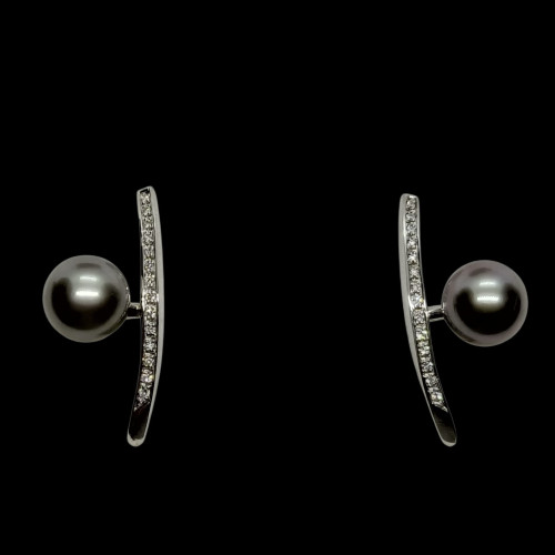 Pendientes de oro blanco con diamantes y perlas de Tahití