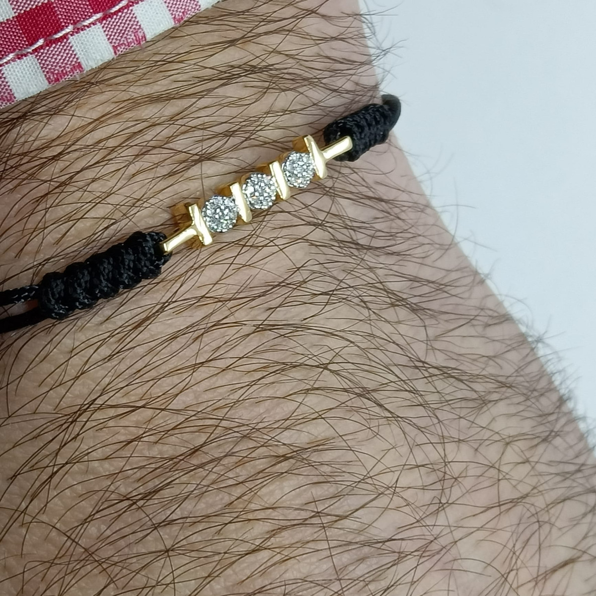 Pulsera de macramé con oro amarillo y oro blanco con diamantes