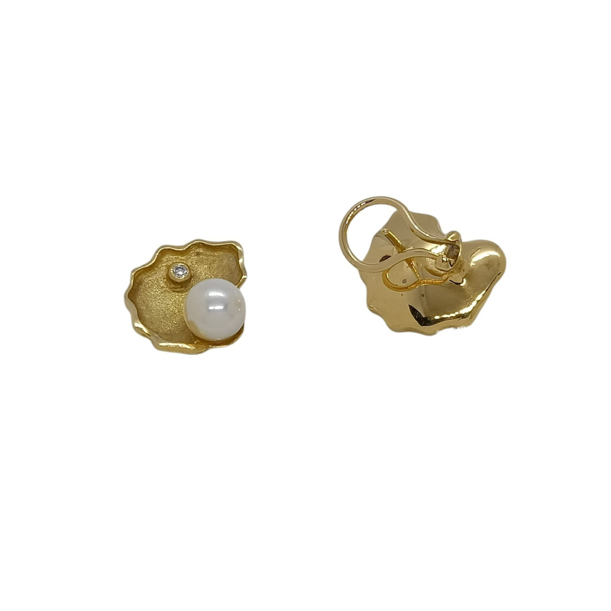 Pendientes de oro amarillo con perlas y diamantes