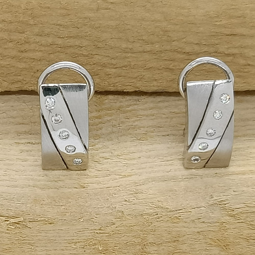 Pendientes de oro blanco y diamantes