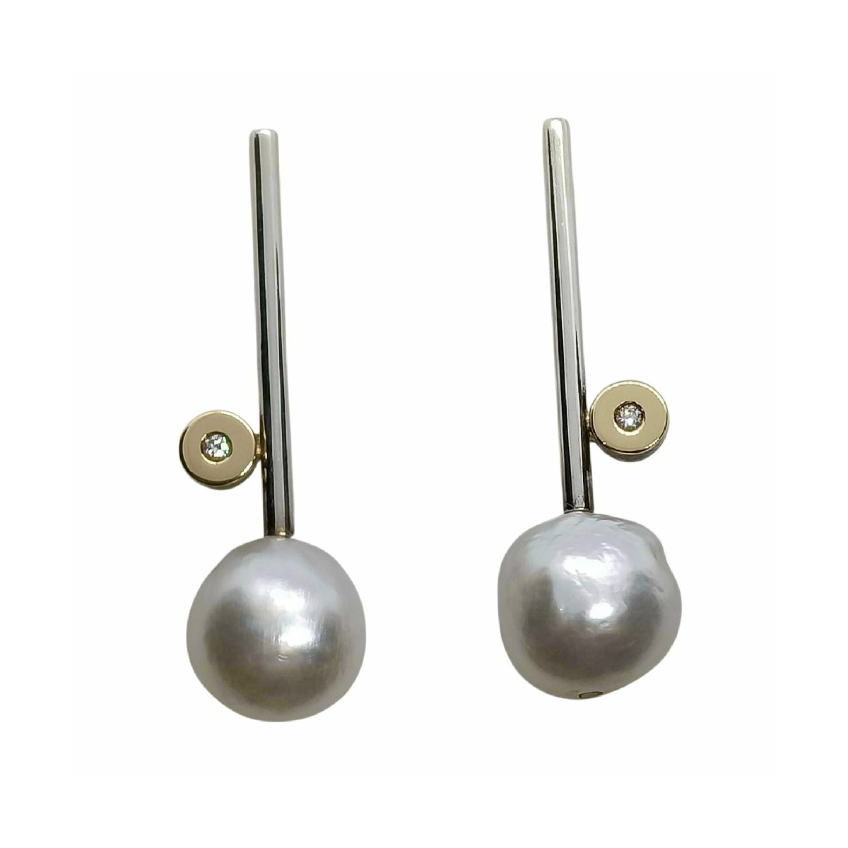 Pendientes de plata y oro con perla natural cultivada Australiana y diamantes