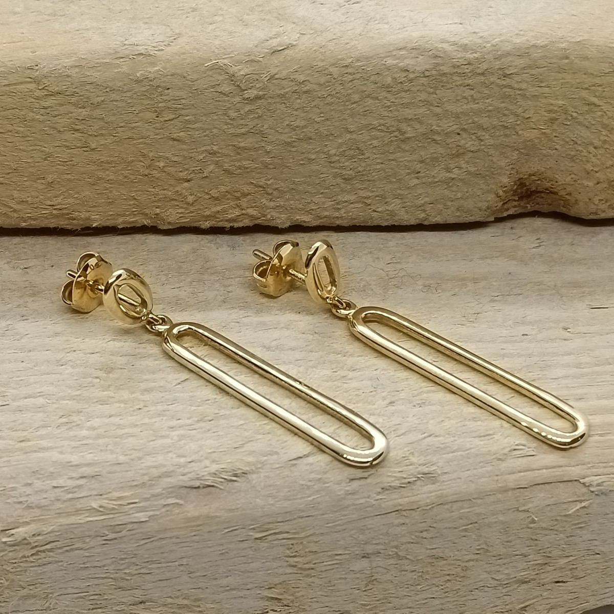 Pendientes largos de oro amarillo
