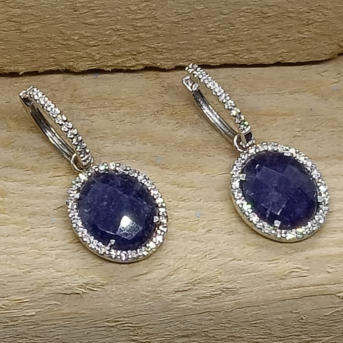 Pendientes de oro blanco con zafiros y diamantes