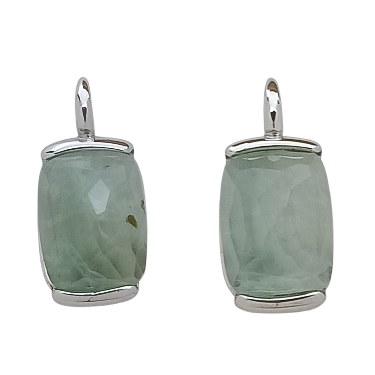 Pendientes de oro blanco y prehnita