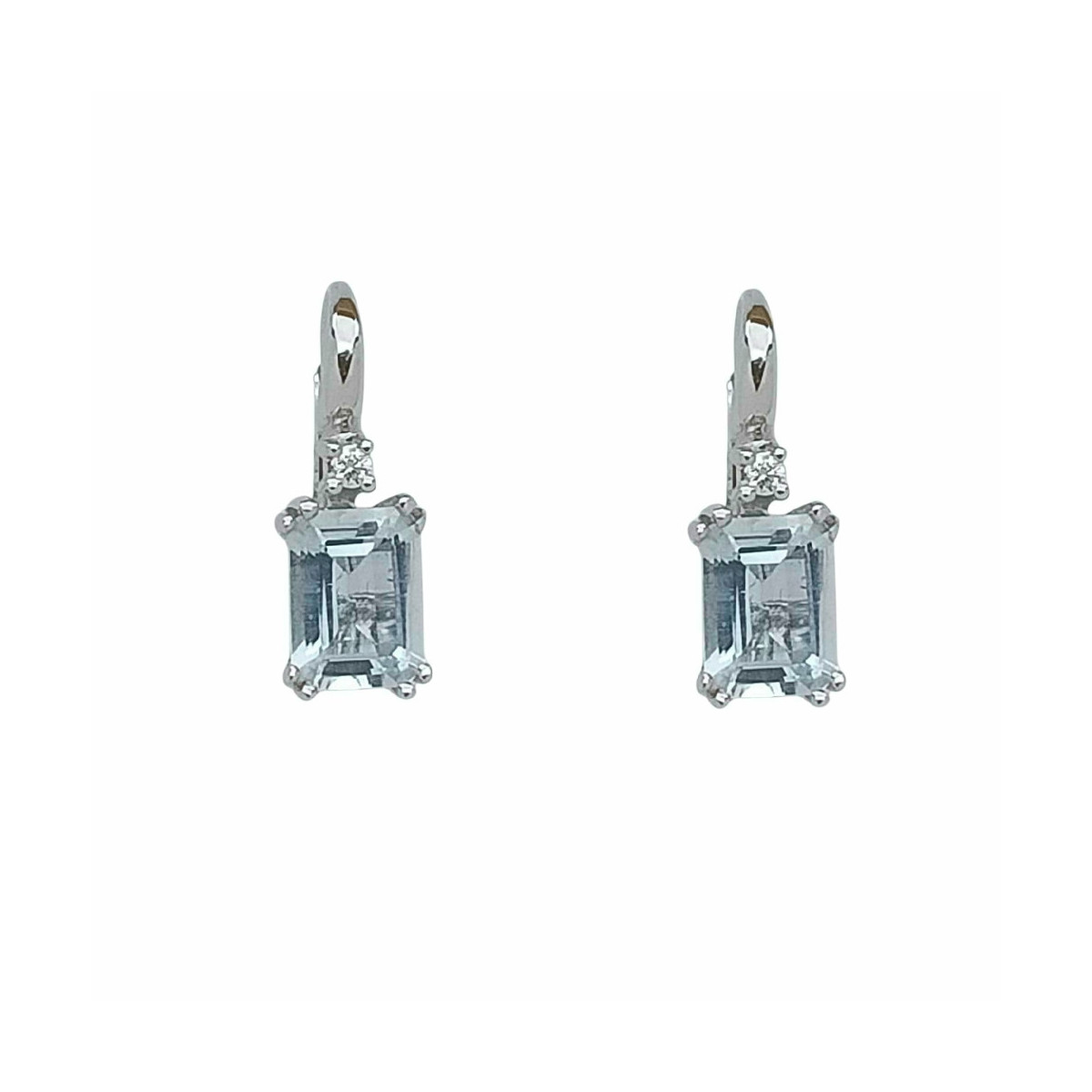 Pendientes de oro blanco con diamantes y aguamarina