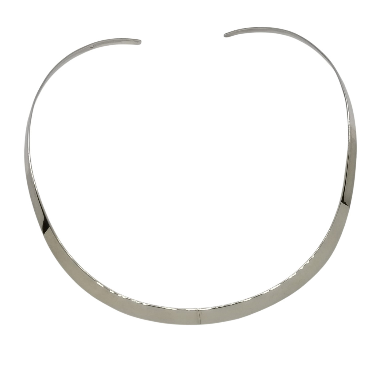 Gargantilla rigida de plata