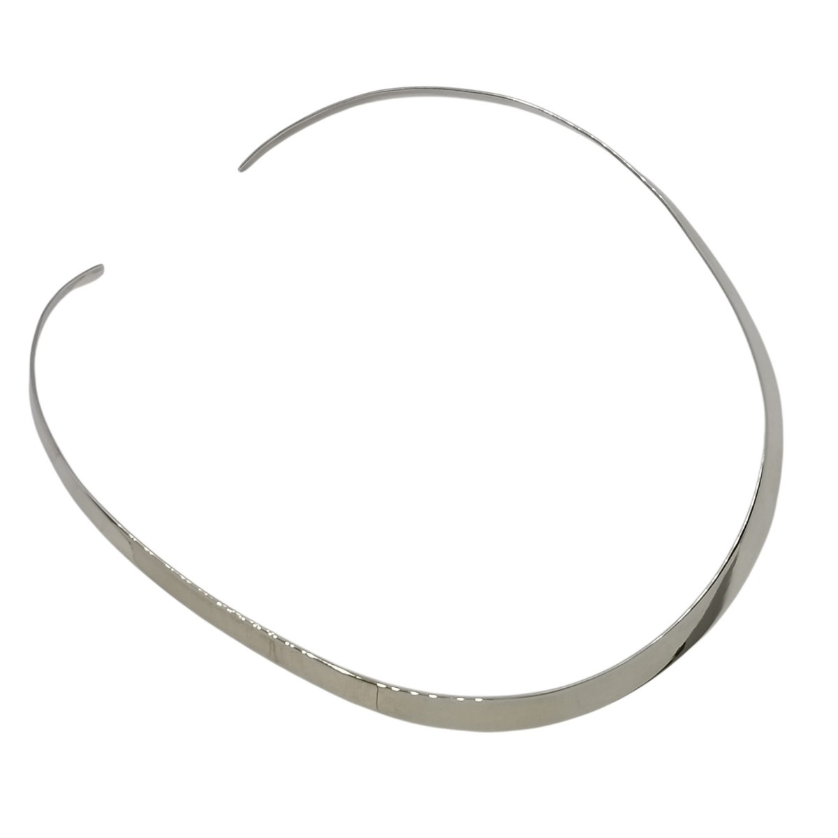 Gargantilla rigida de plata