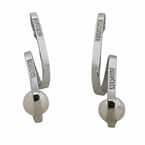 Pendientes largos de oro blanco con perla y diamantes