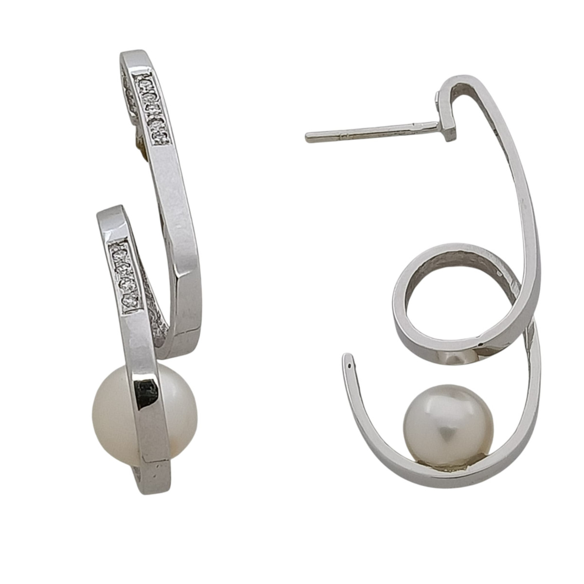 Pendientes largos de oro blanco con perla y diamantes