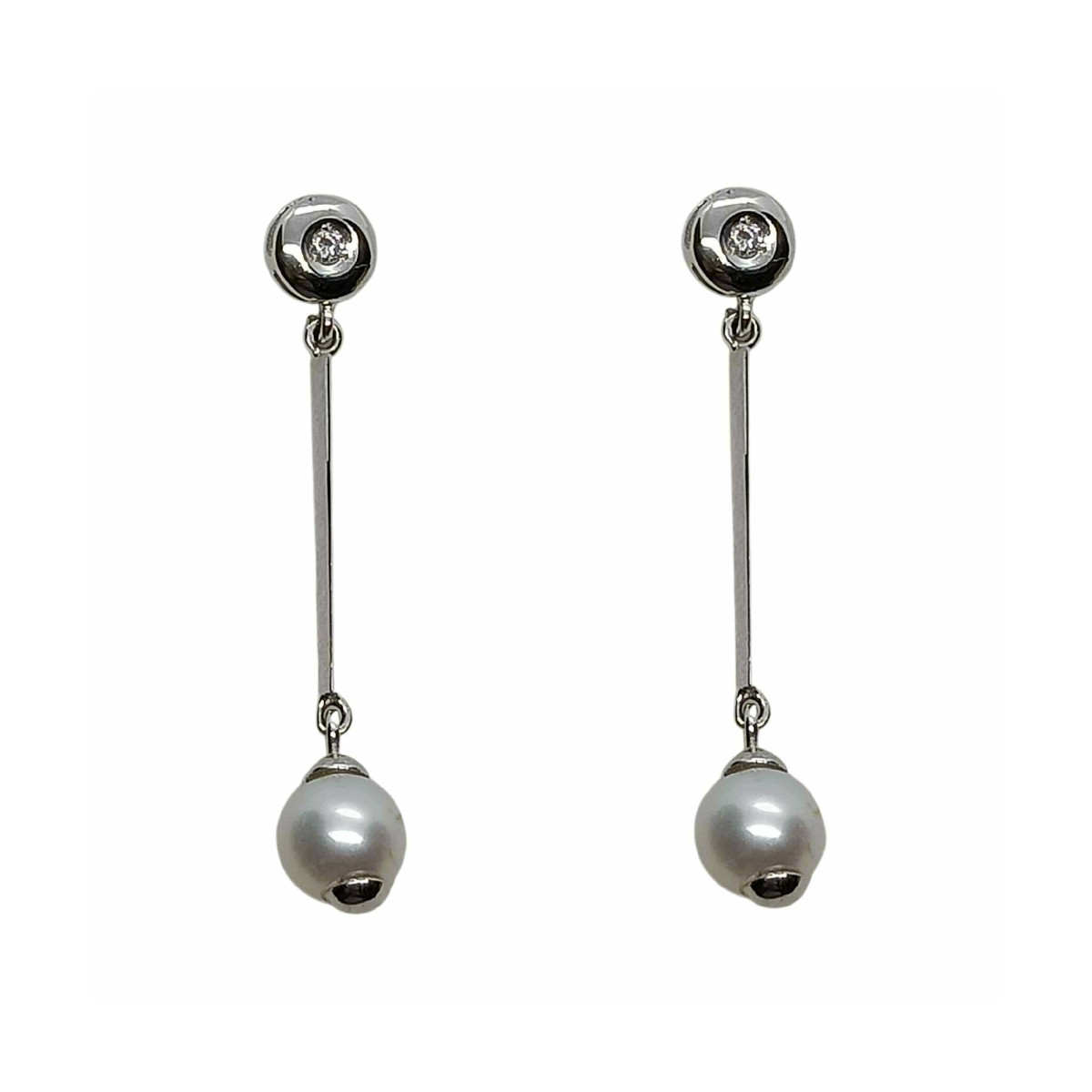 Pendientes largos de oro blanco con perla  y diamantes