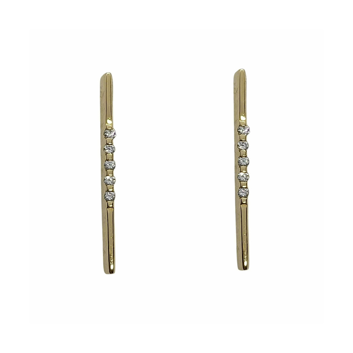Pendientes largos de oro amarillo y diamantes