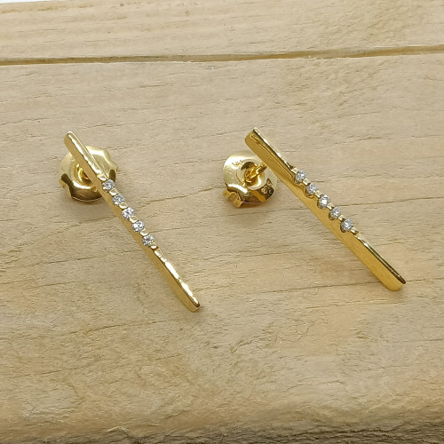 Pendientes largos de oro amarillo y diamantes