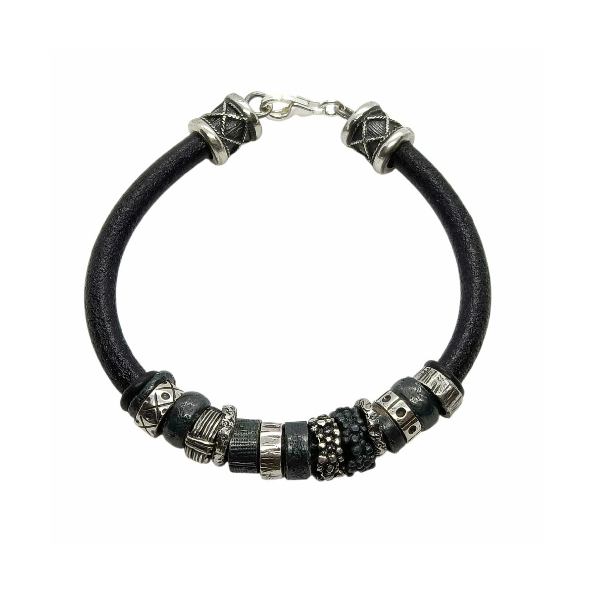 Pulsera de plata y cuero