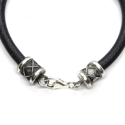 Pulsera de plata y cuero