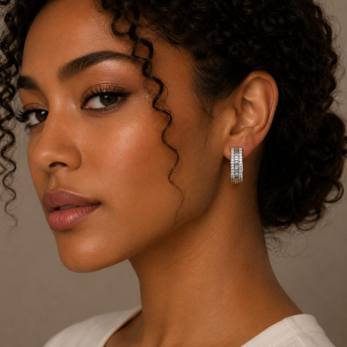 Pendientes de oro blanco y diamantes con forma de aros