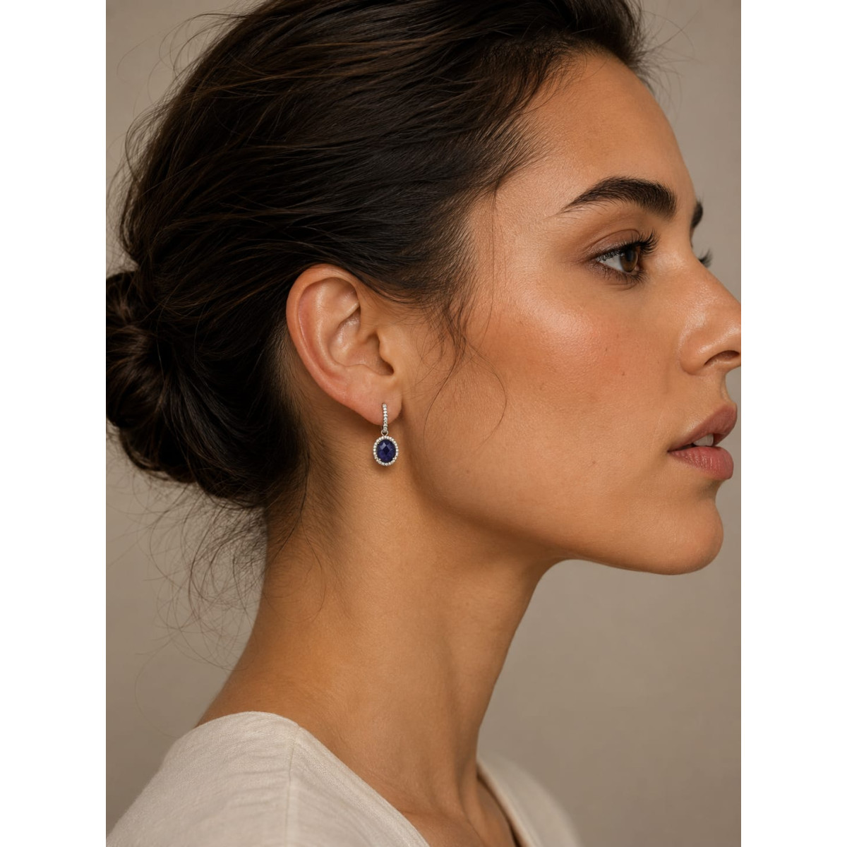 Pendientes de oro blanco con zafiros y diamantes