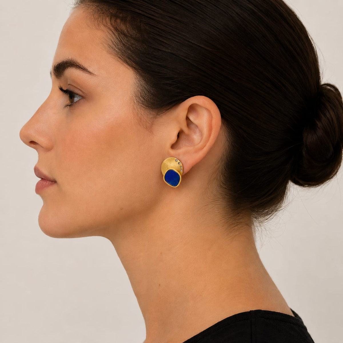 Pendientes de oro amarillo con ópalo y diamantes