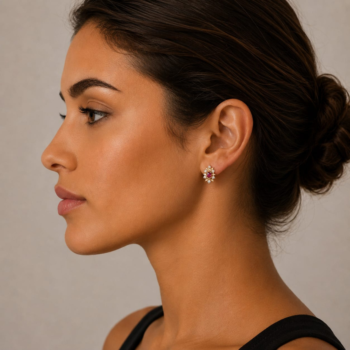 Pendientes de oro amarillo con diamantes y rubíes