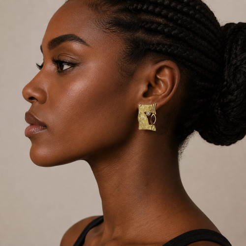 Pendientes de oro amarillo con diamantes y granates