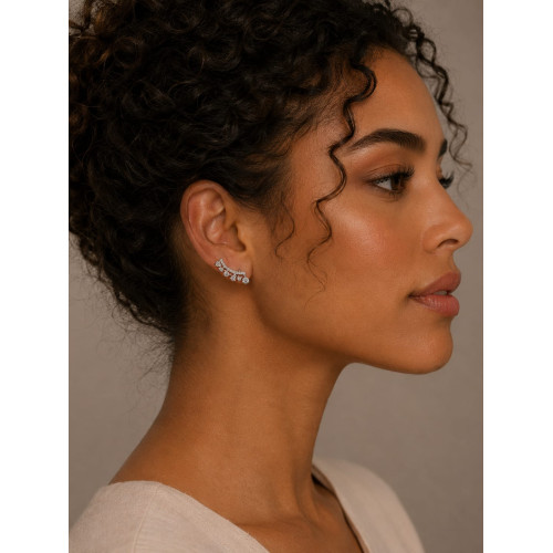 Pendientes trepadores de oro blanco y diamantes