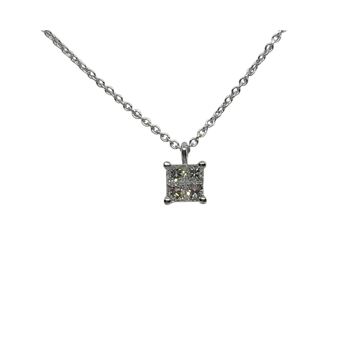 Gargantilla de oro blanco con diamantes talla princesa